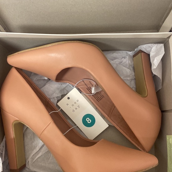 A New Day Sue Pumps in blush - Picture 9 of 9